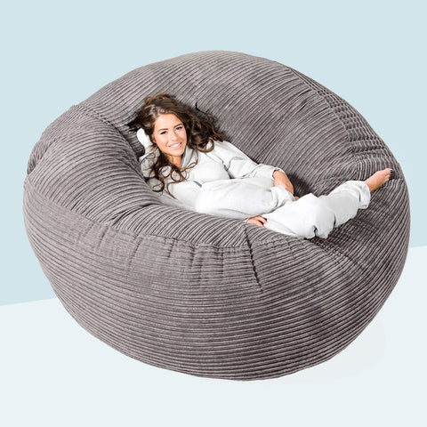 Diese Sitzsäcke sind so luxuriös, dass sie in Ihrem Spielzimmer oder Wohnzimmer leicht das traditionelle Sofa ersetzen können und perfekt in die Wohnung von jungen Erwachsenen passen würden.