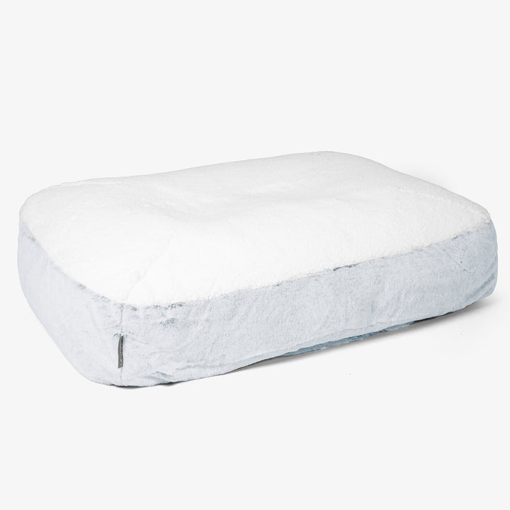 Großes Slouchy Hundebett - Kaninchen Kunstfell Pastellblau 01
