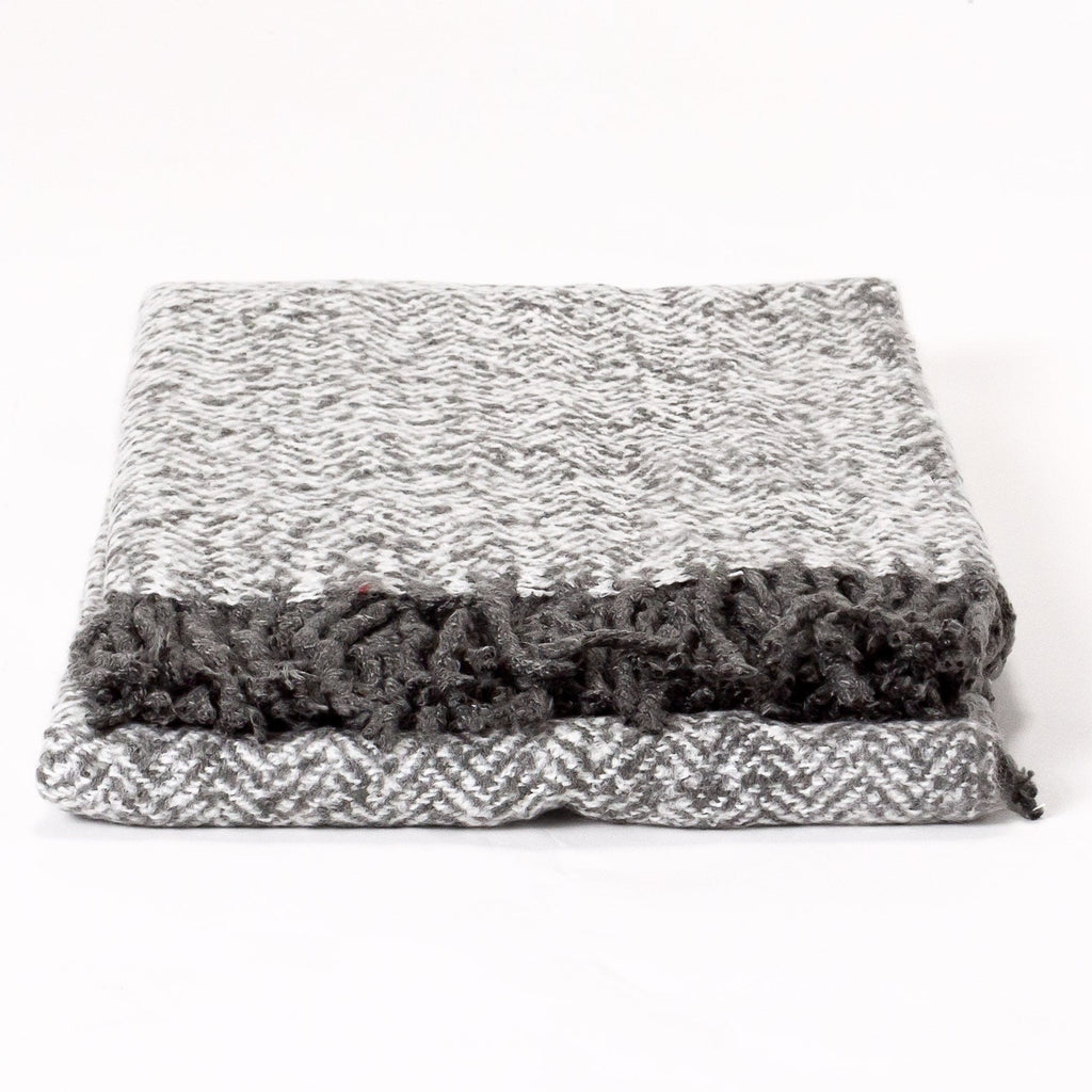 LOUNGE PUG, Sherpa-Decke, Fischgratmuster Grau