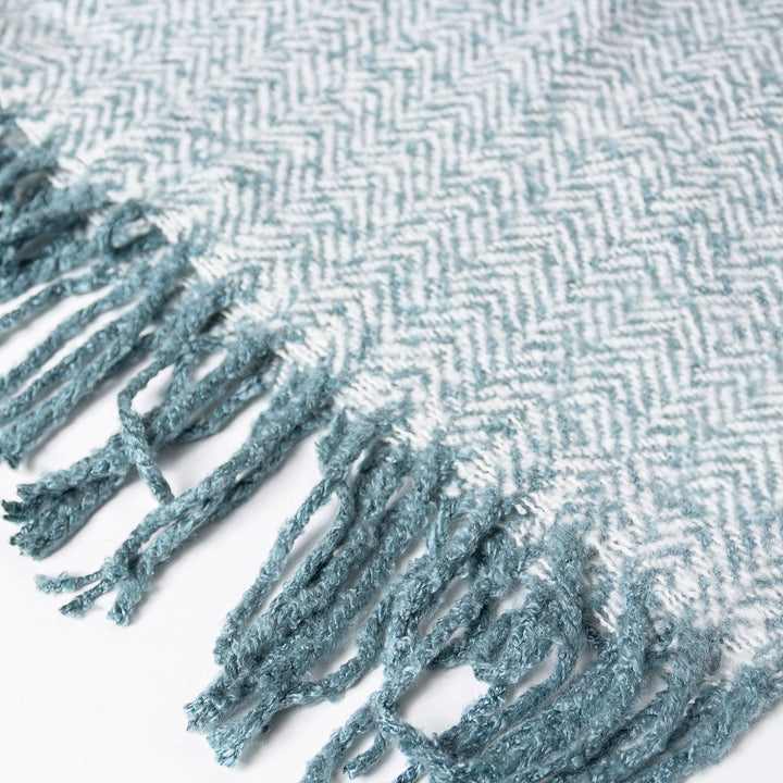 LOUNGE PUG, Sherpa-Decke, Fischgratmuster Tintenblau