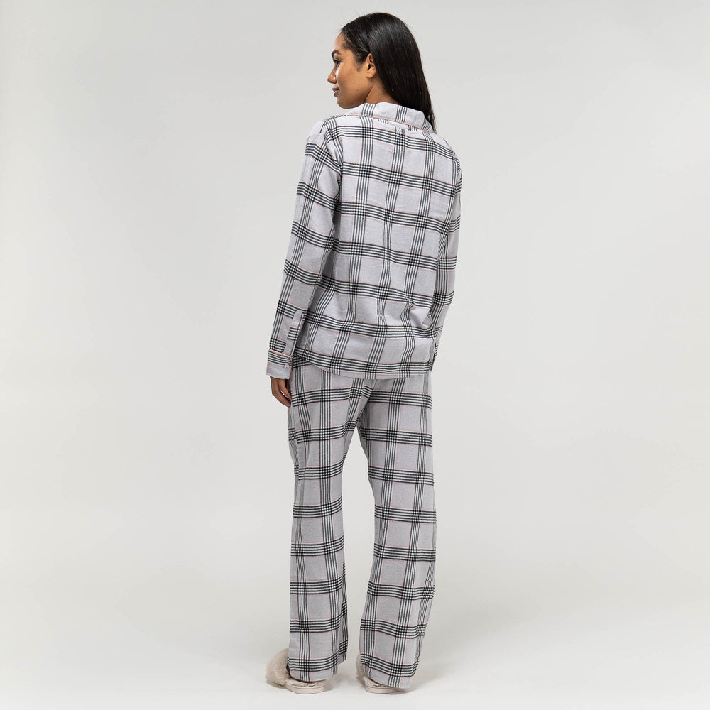 Damen Pyjama aus Baumwolle im Karo-Design 01