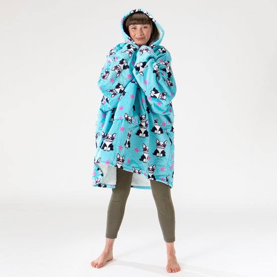 Hoodie Decke für Erwachsene - Fleece Mops 02