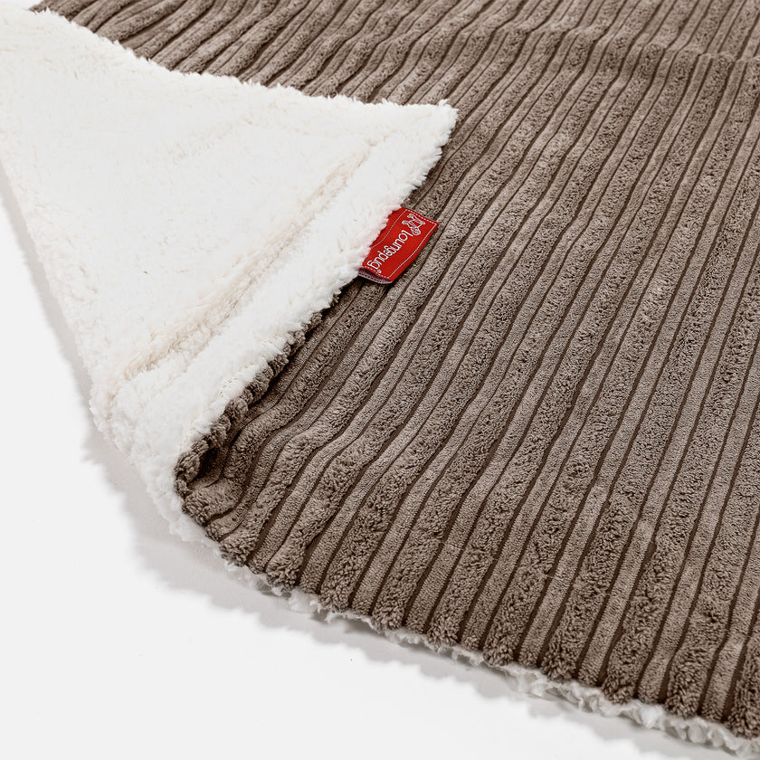 Lounge cm– Original Tagesdecke Bertha Big Cord Pug x DE Sherpa-Kuscheldecke 140 Mocca 100