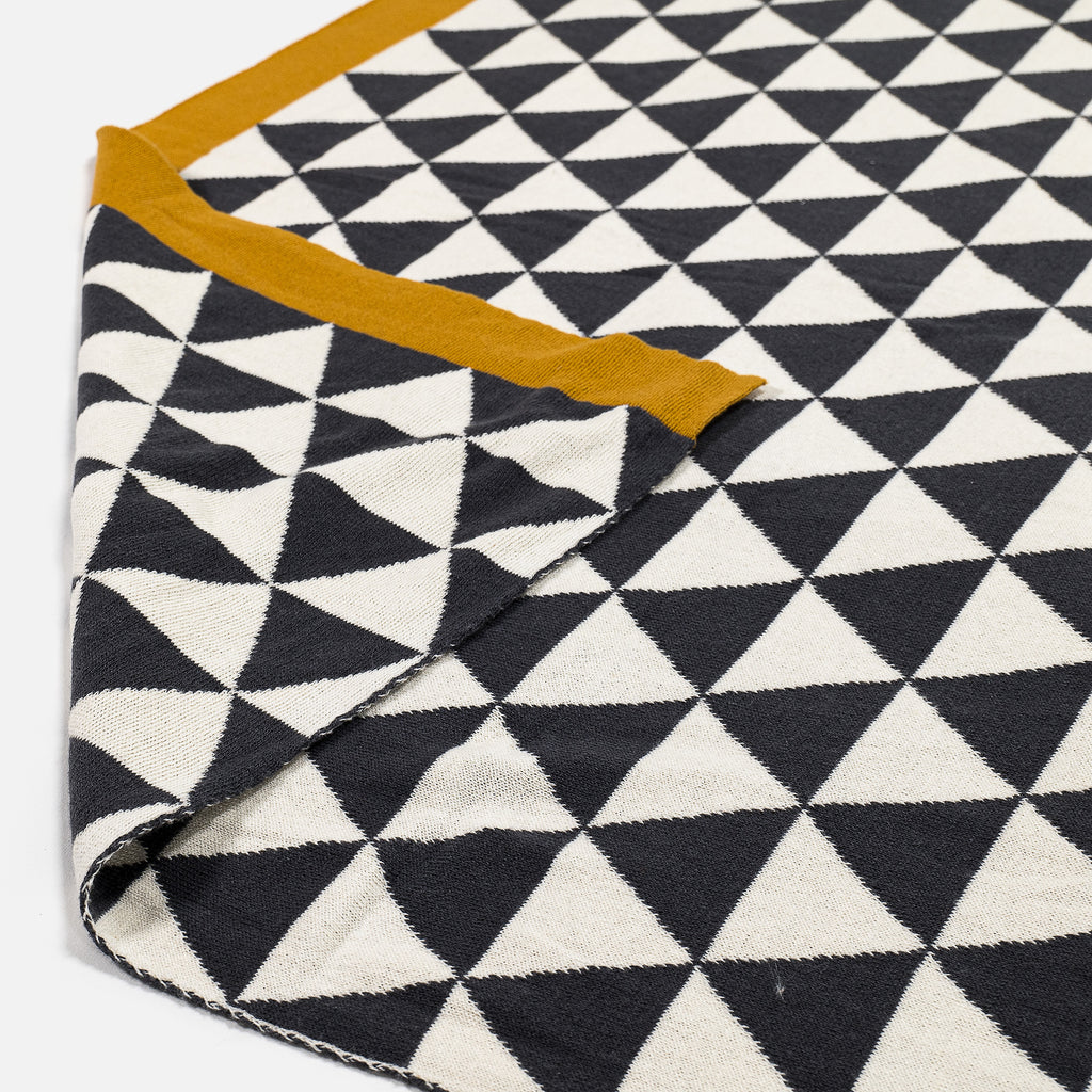 Kuscheldecke / Tagesdecke - 100% Baumwoll Geo 02
