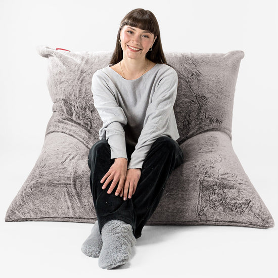 Sitzsack XXL - Kaninchen Kunstfell Hellgrau 01