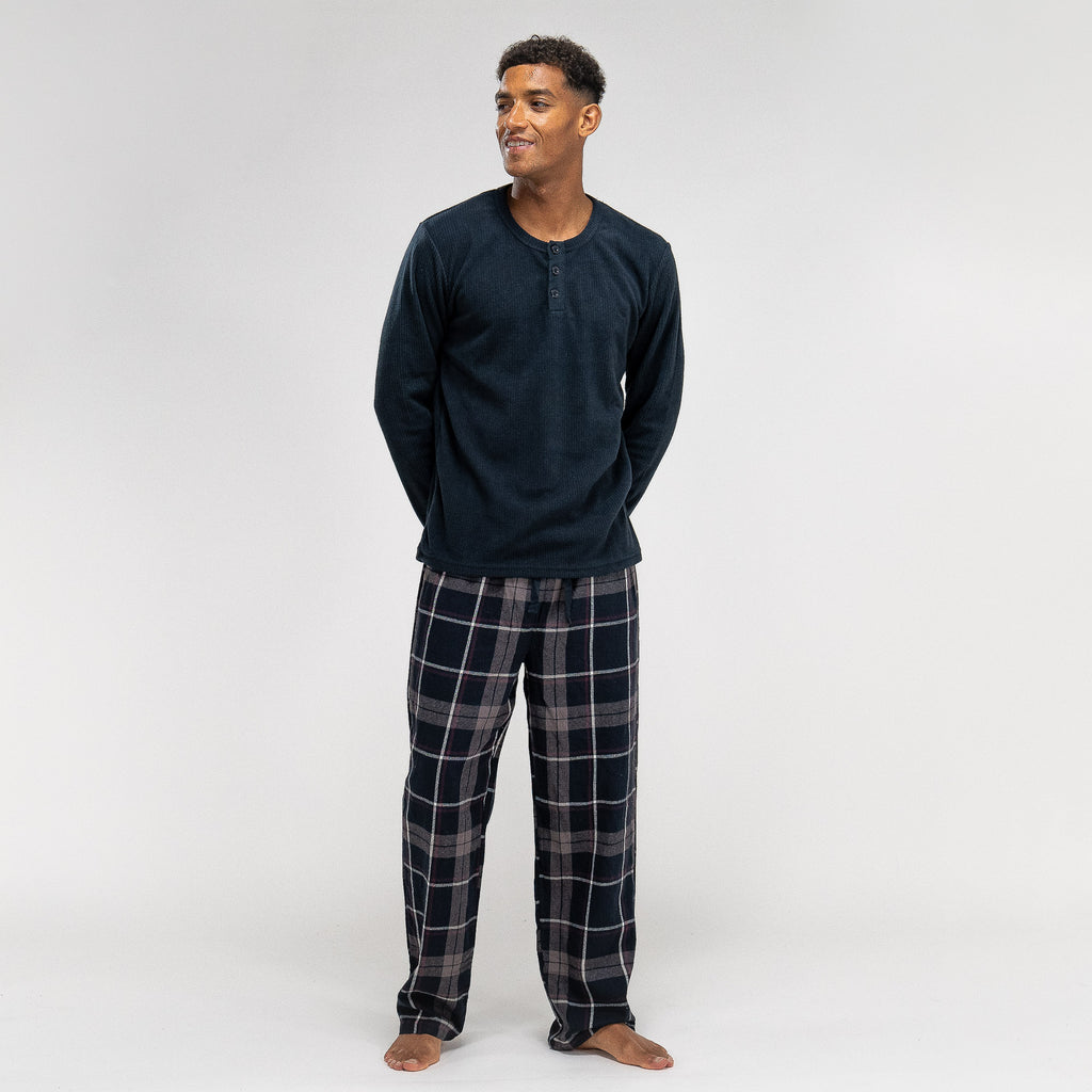 Marineblauer Karo-Pyjama für Herren 03