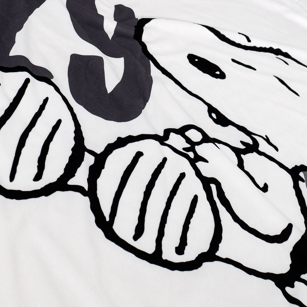 Snoopy Kuscheldecke / Tagesdecke - Faulenzen 03